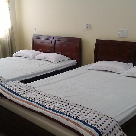 An Hung Hotel Буонметхуот Экстерьер фото