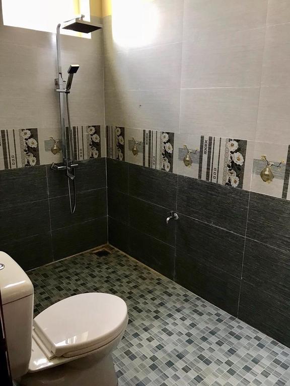 An Hung Hotel Буонметхуот Экстерьер фото