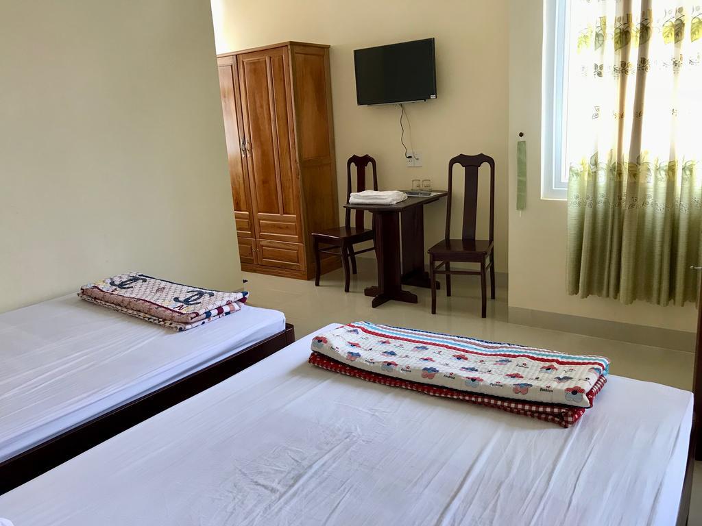 An Hung Hotel Буонметхуот Экстерьер фото